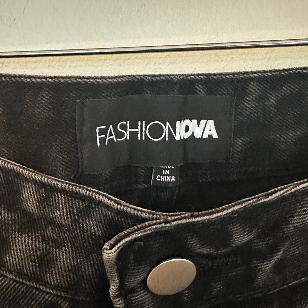 Fashion Nova Black Cargo Jeans sz 11 - Picture 9 of 10